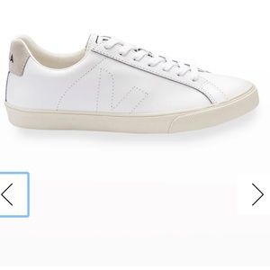 VEJA Esplar Leather Logo Sneaker